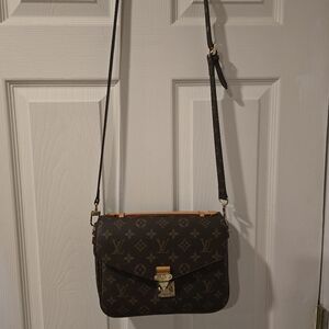 Authentic Louis Vuitton handbag
